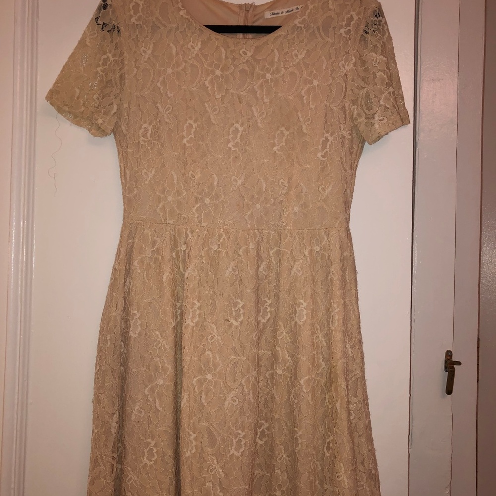 Pink lace dress made in Italy